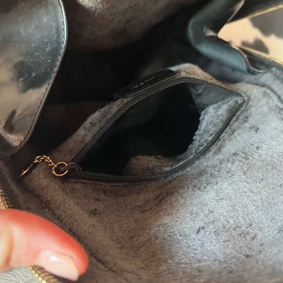 ❣️❣️HOST PICK❣️❣️Auth GUCCI 003-2113 Bamboo Blk Patent Single Shldr Backpack - Picture 13 of 16